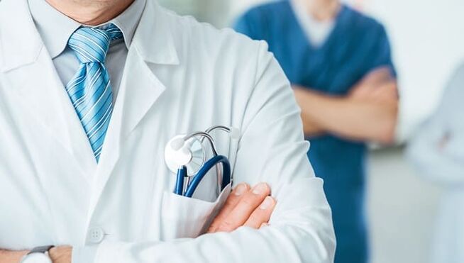 Γιατρός που αντιμετωπίζει προβλήματα ισχύος άνω των 50